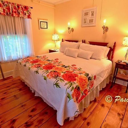 The Red Hook Country Inn, An "Old Rhinebeck" Bed & Breakfast Exterior foto