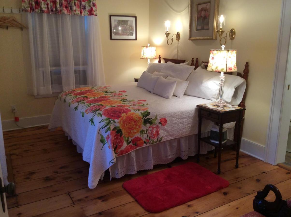 The Red Hook Country Inn, An "Old Rhinebeck" Bed & Breakfast Exterior foto